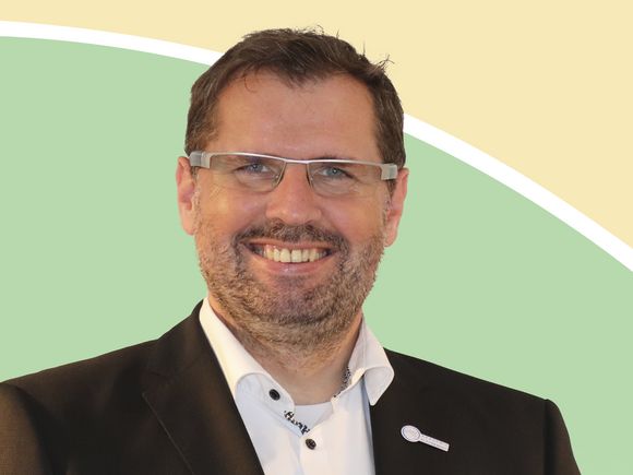 Rüdiger Paus-Burkhard, Beisitzer im Vorstand der aksb e. V. Rüdiger Paus-Burkhard, Beisitzer im Vorstand der aksb e. V.