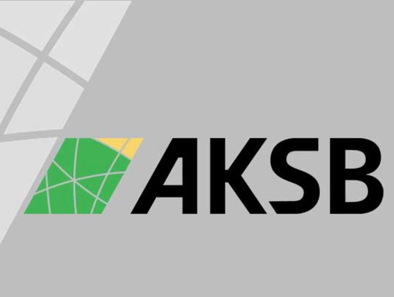 AKSB-Logo vor Hintergrund